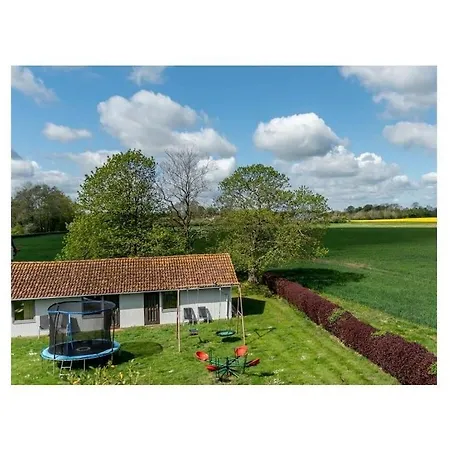 With 3 Bedrooms Hasselberg