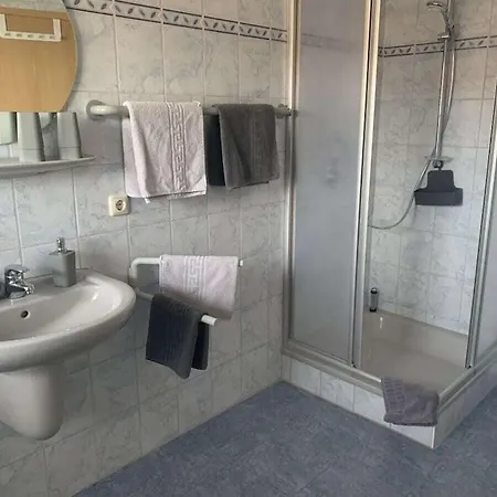With 3 Bedrooms Hasselberg