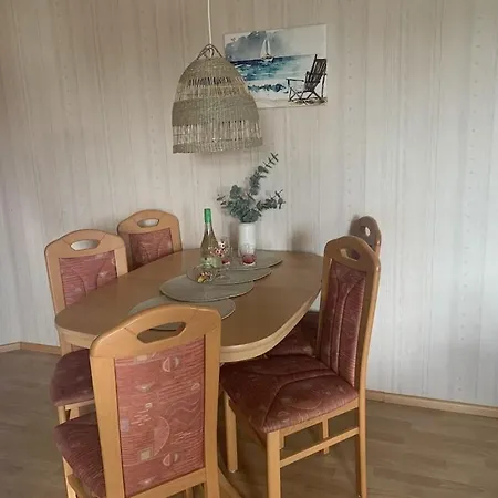 With 3 Bedrooms * Hasselberg